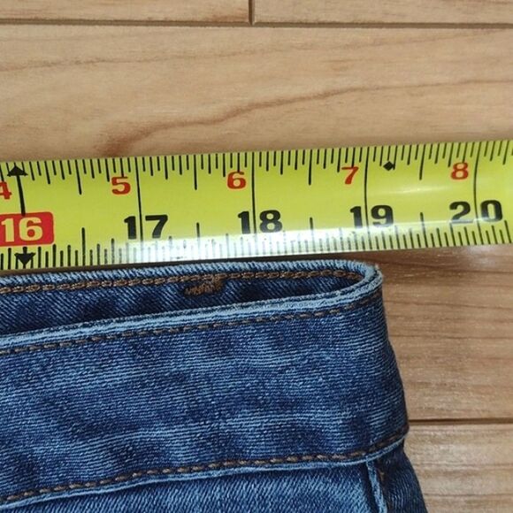 Calvin Klein Cuffed Bermuda 5 Pocket Jean Shorts Size 33 - Picture 7 of 11